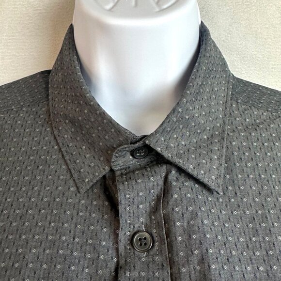 Apt. 9 Black Geo Textured Short Sleeve Standard Fit Button Up Shirt Men's Size M - Picture 7 of 10